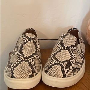 SNAKE SKIN SLIP ONS